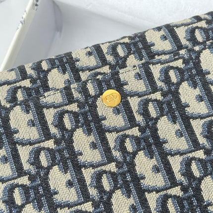 DIOR 25S 30 MONTAIGNE AVENUE POUCH WITH FLAP 30 IN BLUE DIOR OBLIQUE JACQUARD