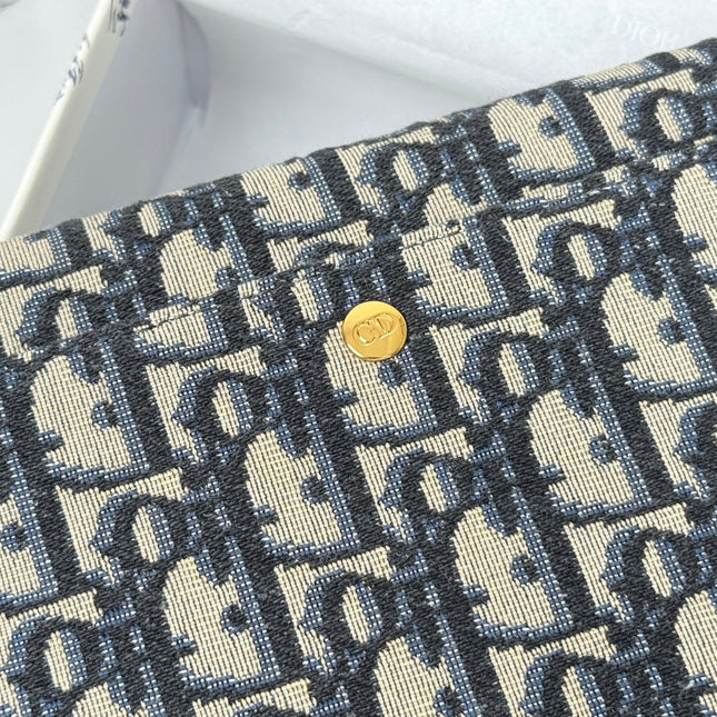 DIOR 25S 30 MONTAIGNE AVENUE POUCH WITH FLAP 30 IN BLUE DIOR OBLIQUE JACQUARD