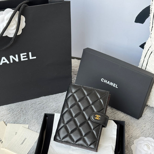 CHANEL 25S MULTI PURPOSE PASSPORT WALLET 15 IN BLACK LAMBSKIN GOLD HARDWARE