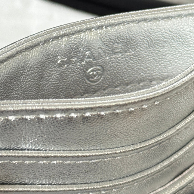 CHANEL 25S CARD HOLDER 11 IN SILVER LAMBSKIN GOLD HARDWARE