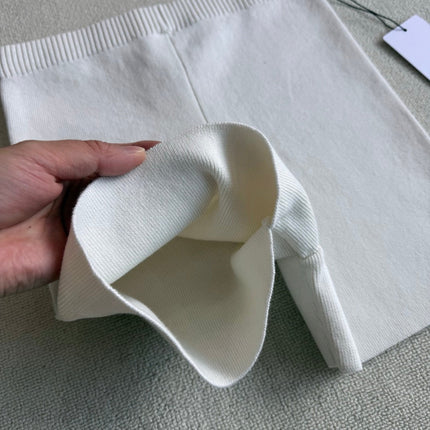 ALO SKINNY KNIT SHORTS STYLE 64