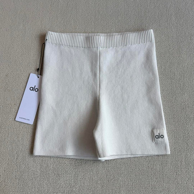 ALO SKINNY KNIT SHORTS STYLE 64