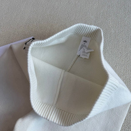 ALO SKINNY KNIT SHORTS STYLE 64