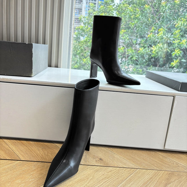 BALENCIAGA 25S ANKLE BOOTS IN BLACK COW LEATHER
