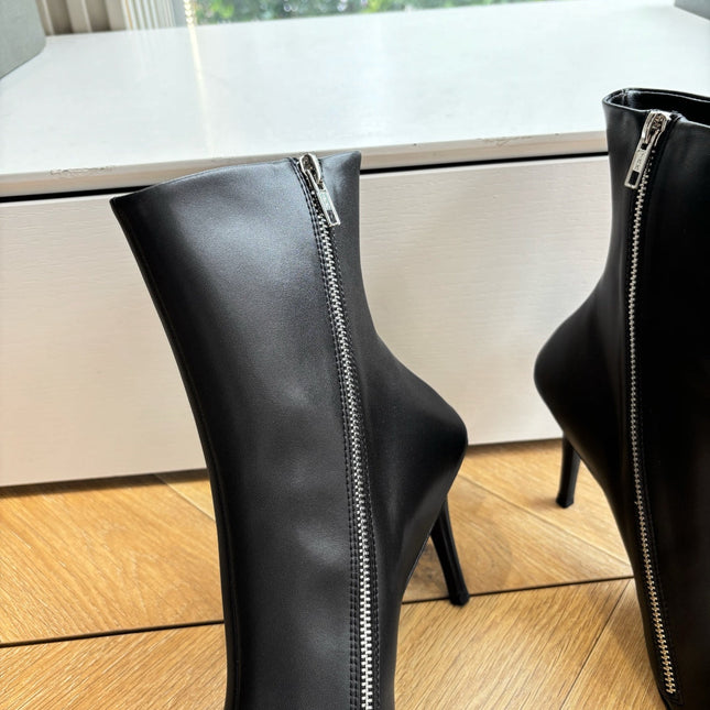 BALENCIAGA 25S ANKLE BOOTS WITH ZIPPER IN BLACK COW LEATHER