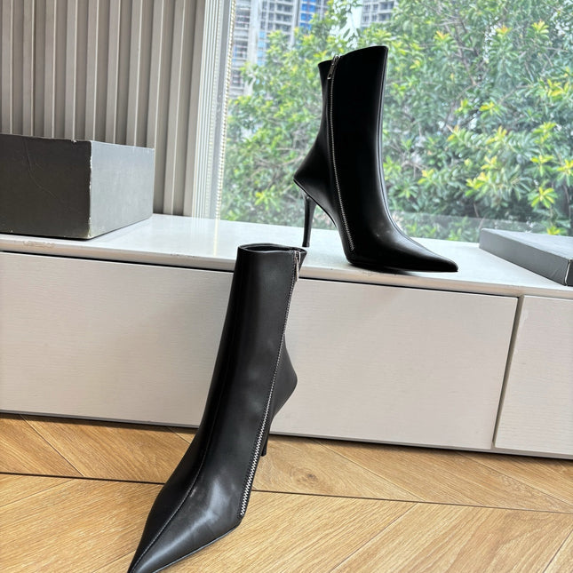 BALENCIAGA 25S ANKLE BOOTS WITH ZIPPER IN BLACK COW LEATHER