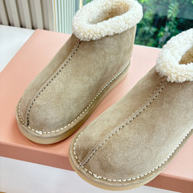 WHITE SHEARLING BOOTS IN TAN BROWN SUEDE