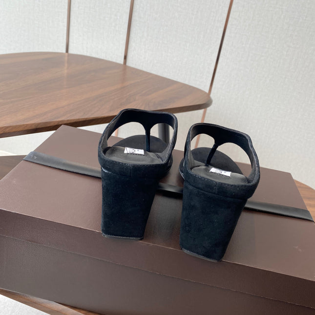ALAIA WEDGE THONG SANDALS 25S IN BLACK SUEDE
