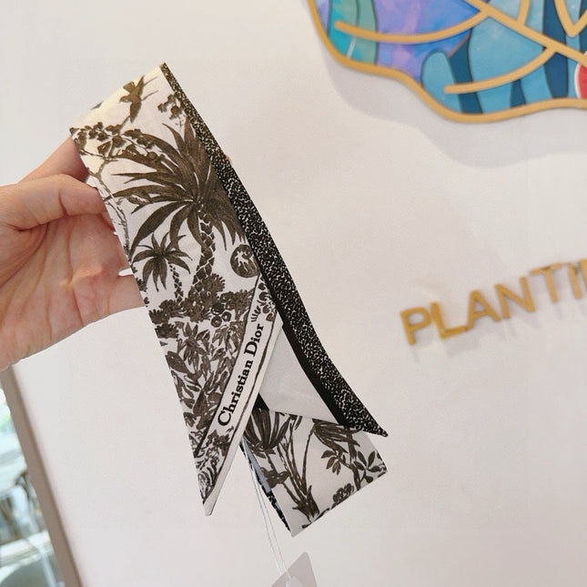 DIOR TWILLY 100 CM IN SILK 714383