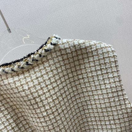 CHANEL 25S TWEED FOUR-POCKET BLAZER 315