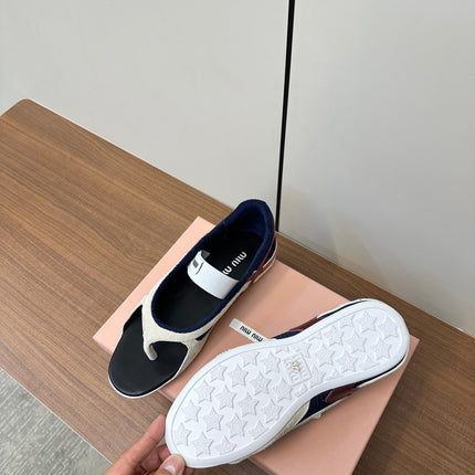 THONG SANDALS IN WHITE SUEDE MIX NAVY TECH FABRIC