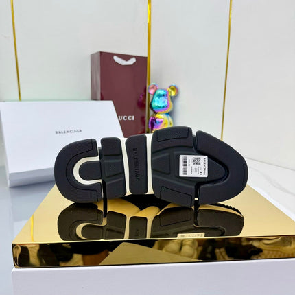 BALENCIAGA 25S SPEED 2.0 LACE-UP SNEAKERS IN BLACK KNITTED STYLE 4