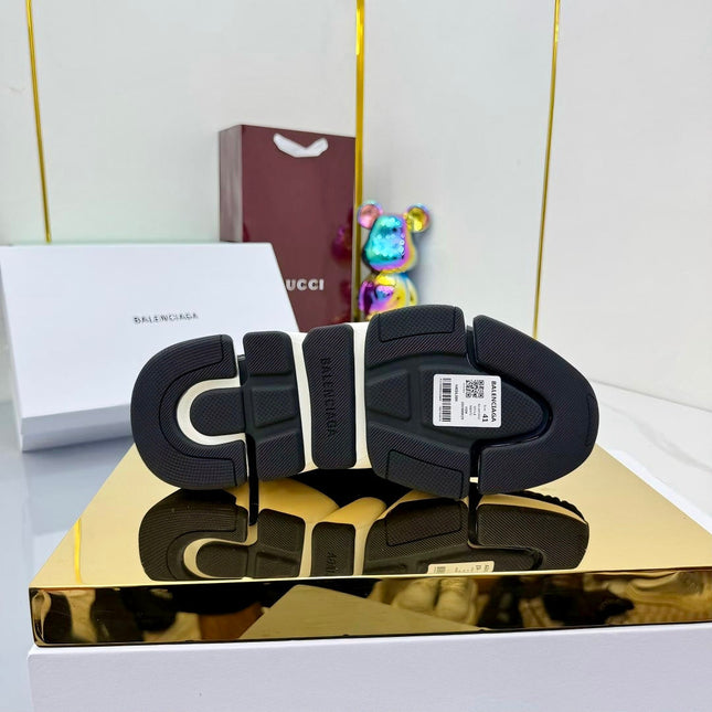 BALENCIAGA 25S SPEED 2.0 LACE-UP SNEAKERS IN BLACK KNITTED STYLE 4