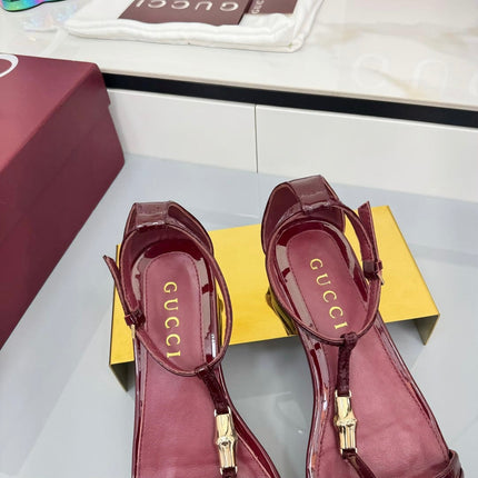 GG THONG SANDALS 25S IN RED LAMBSKIN WITH GOLD HARDWARE