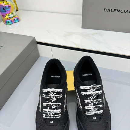 BALENCIAGA 25S SNEAKERS IN BLACK LEATHER