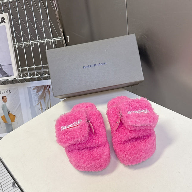 BALENCIAGA 25S SLIPPERS IN PINK FAUX SHEARLING