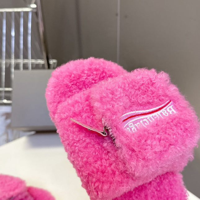 BALENCIAGA 25S SLIPPERS IN PINK FAUX SHEARLING