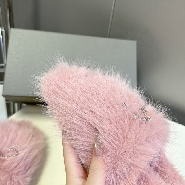 BALENCIAGA 25S SOFT FUR SLIPPERS IN LIGHT PINK FUR WITH RHINESTONE BOW