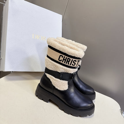 DIOR 25S D-MAJOR ANKLE BOOTS IN BLACK LAMBSKIN AND CREAM WHITE WOOL