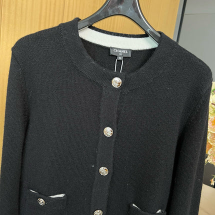 CHANEL 25S CARDIGAN STYLE 193