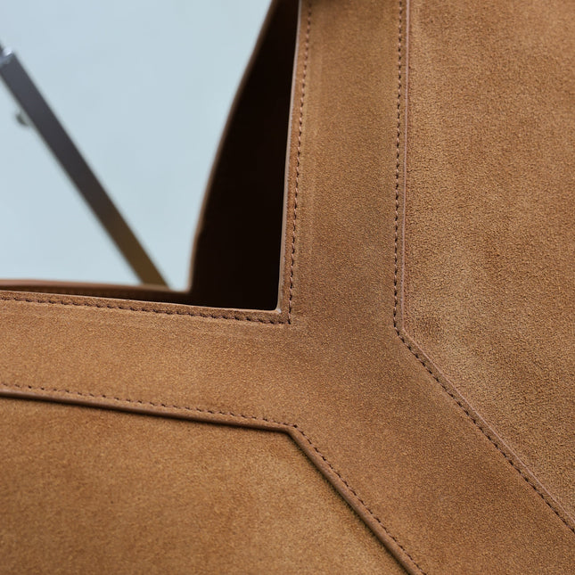 YSL 25S Y MAXI TOTE 50 IN CARAMEL SUEDE GOLD HARDWRE