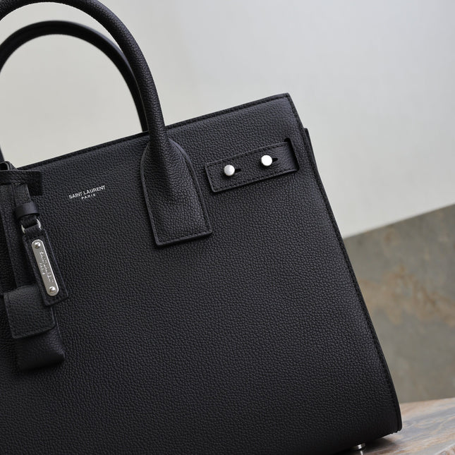 YSL 25S SAC DE JOUR GM 32 IN BLACK GRAINED CALFSKIN SILVER HARDWRE