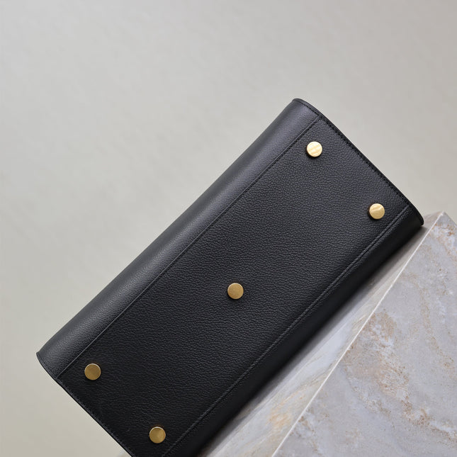 YSL 25S SAC DE JOUR GM 32 IN BLACK SUPPLE GRAINED CALFSKIN GOLD HARDWRE