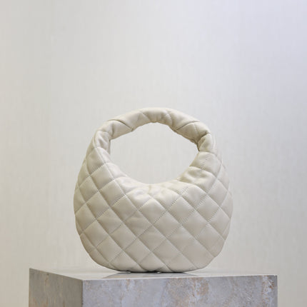 YSL 25S ICARINO 17 IN WHITE QUILTED CALFSKIN GOLD HARDWRE