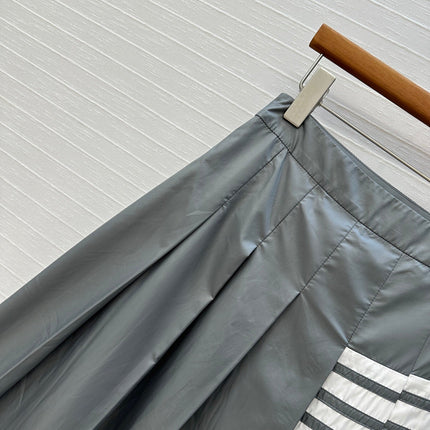 THOM BROWNE MID-LENGTH PLEATED SKIRT IN GRAY