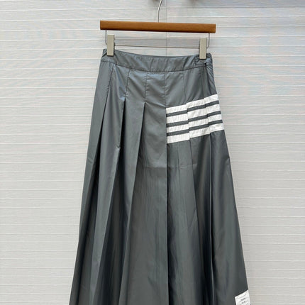 THOM BROWNE MID-LENGTH PLEATED SKIRT IN GRAY