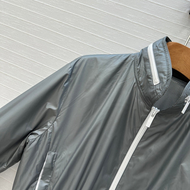 THOM BROWNE STAND COLLAR ZIP-UP JACKET IN GREY