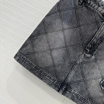 CHANEL DENIM SKIRT WITH DIAMOND PATTERN 276112