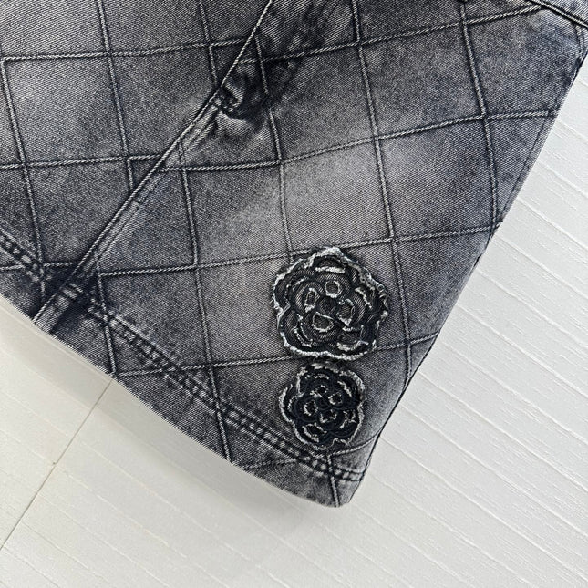 CHANEL DENIM SKIRT WITH DIAMOND PATTERN 276112