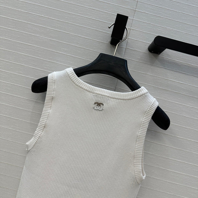 CHANEL SLEEVELESS TOP STYLE 62