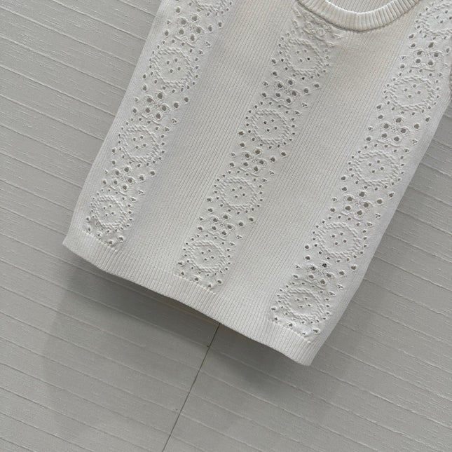 CHANEL SLEEVELESS TOP STYLE 62