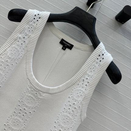 CHANEL SLEEVELESS TOP STYLE 62