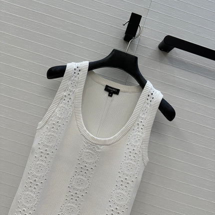 CHANEL SLEEVELESS TOP STYLE 62
