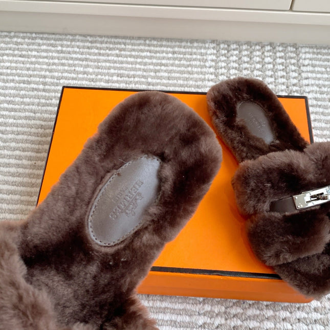 HM 25S ECLAIR SANDAL IN DARK BROWN SHEARLING WITH SILVER HARDWARE