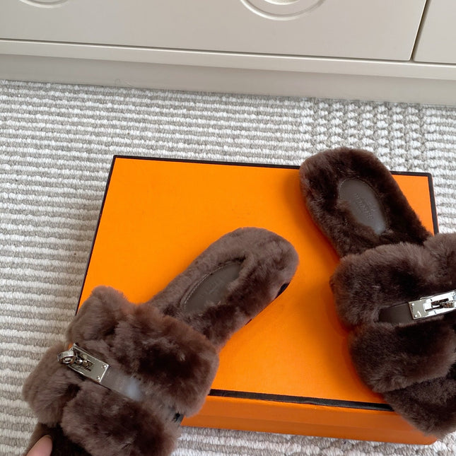 HM 25S ECLAIR SANDAL IN DARK BROWN SHEARLING WITH SILVER HARDWARE