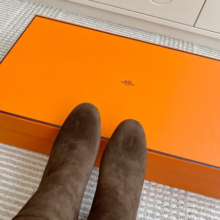 HM 25S TALL BOOTS 90 MM IN DARK BROWN SUEDE