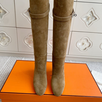 HM 25S TALL BOOTS 90 MM IN WARM BEIGE GOLD SUEDE