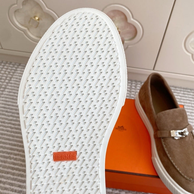 HM 25S SLIP-ON IN BROWN SUEDE WITH SILVER HARDWARE