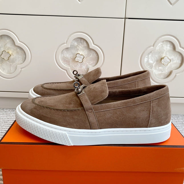 HM 25S SLIP-ON IN BROWN SUEDE WITH SILVER HARDWARE