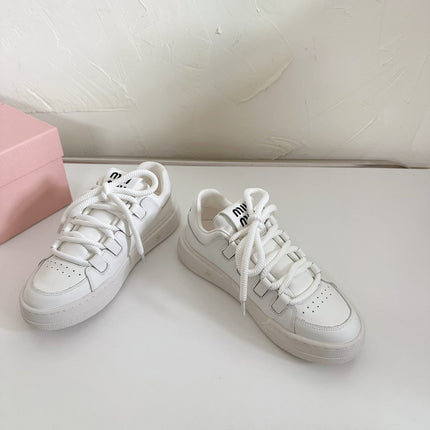 SNEAKERS SIMPLE DESIGN IN WHITE SHEEPSKIN