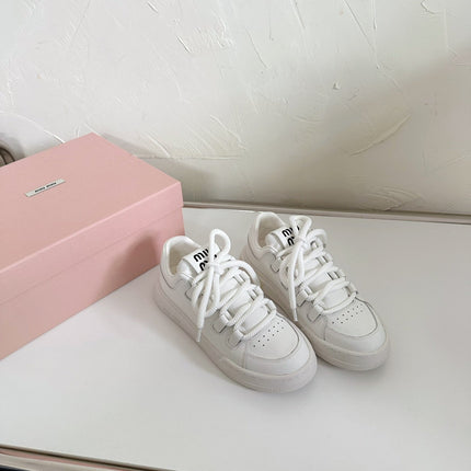 SNEAKERS SIMPLE DESIGN IN WHITE SHEEPSKIN