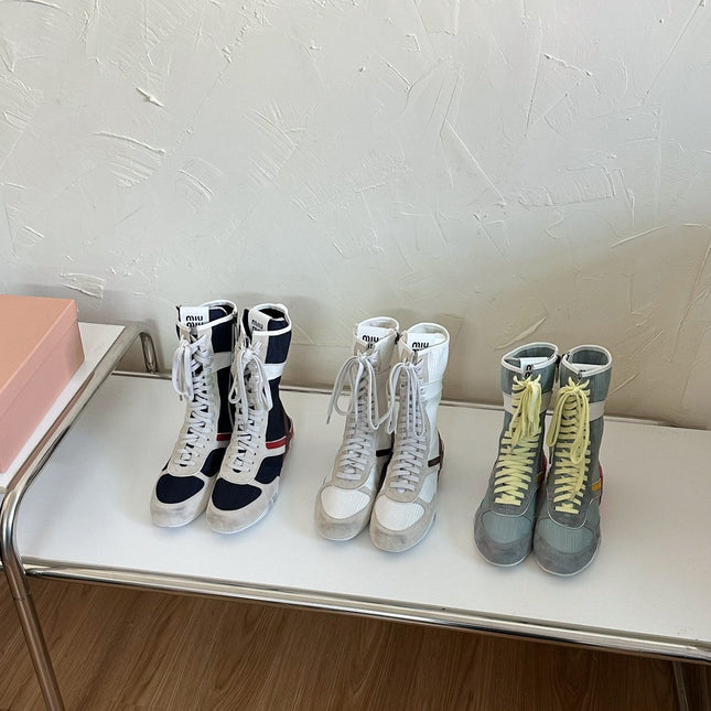 LACE-UP KNEE BOOTS IN BEIGE SUEDE AND NAVY MESH