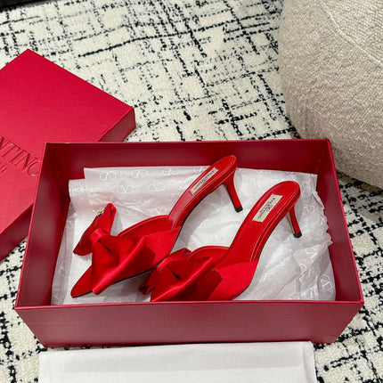 HIGH MULE IN CHERRY RED SILK