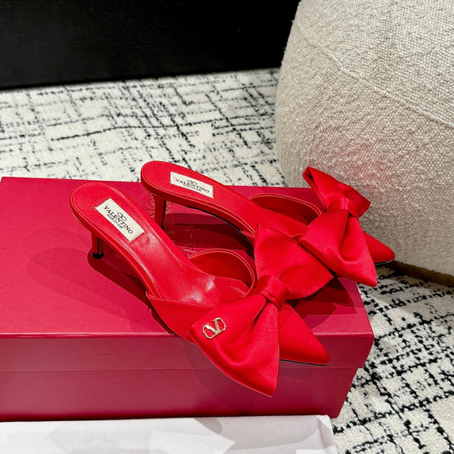 HIGH MULE IN CHERRY RED SILK