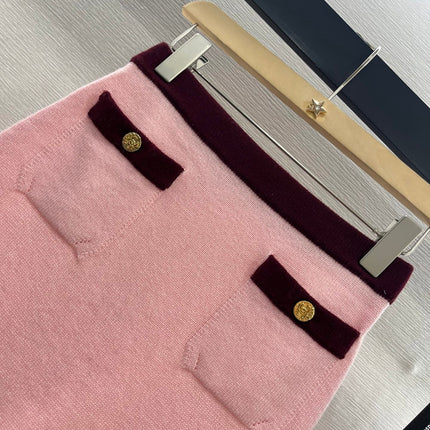 CHANEL FLAT-NECK KNIT CAMISOLE AND STRAIGHT KNIT SKIRT SET 263412