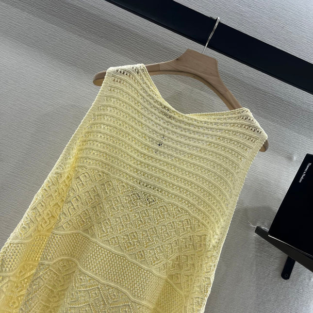 CHANEL LIGHT YELLOW SLEEVELESS KNIT TOP